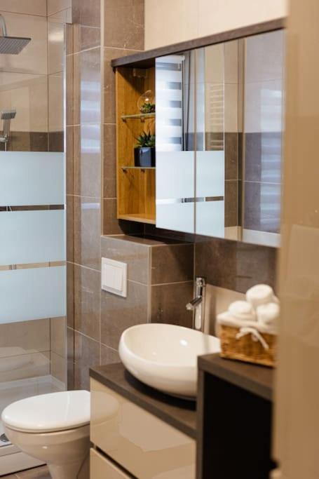 Apartman Lux Self Check-In Virovitica Exterior foto